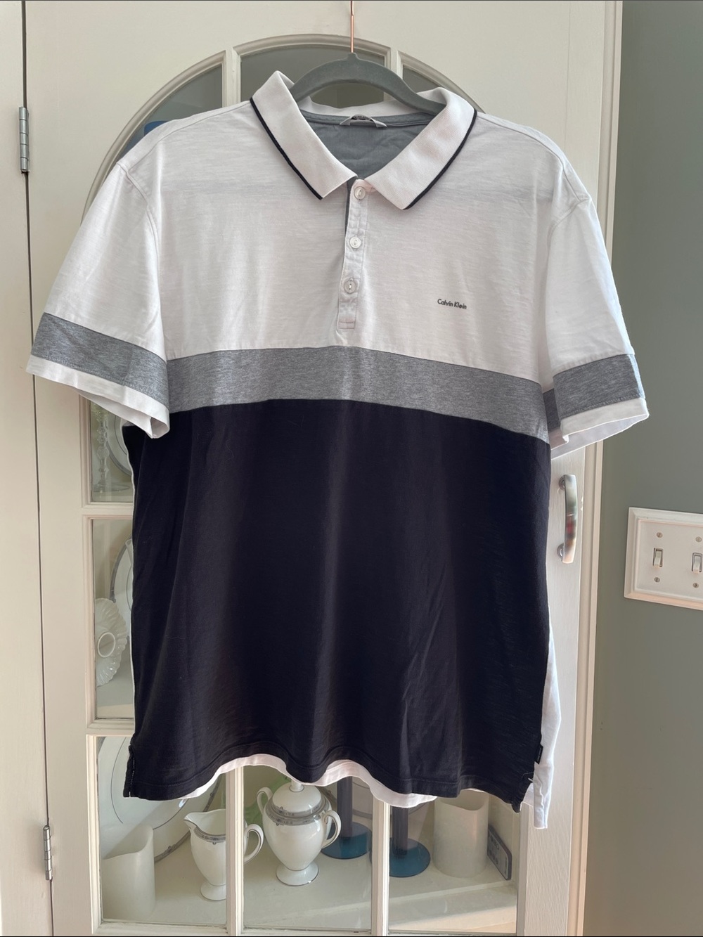 Calvin Klein White, Gray & Black Colorblock Polo size:L